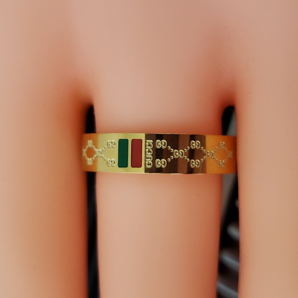 Gold Ring with Green and Red Enamel Stripe